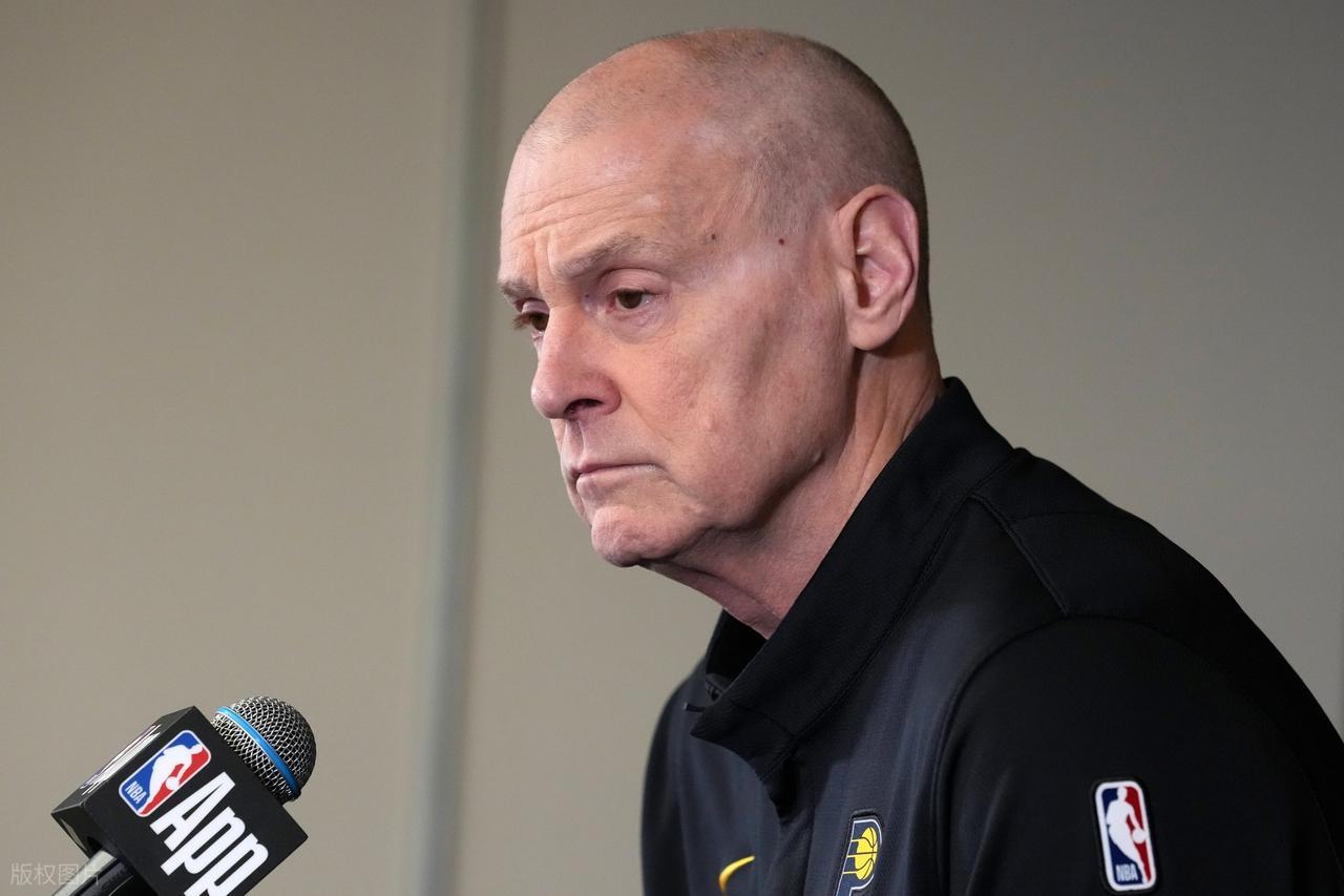 开云登录-快船23分大胜步行者，伦纳德3节创队史第二神迹！2换5交易赚疯了