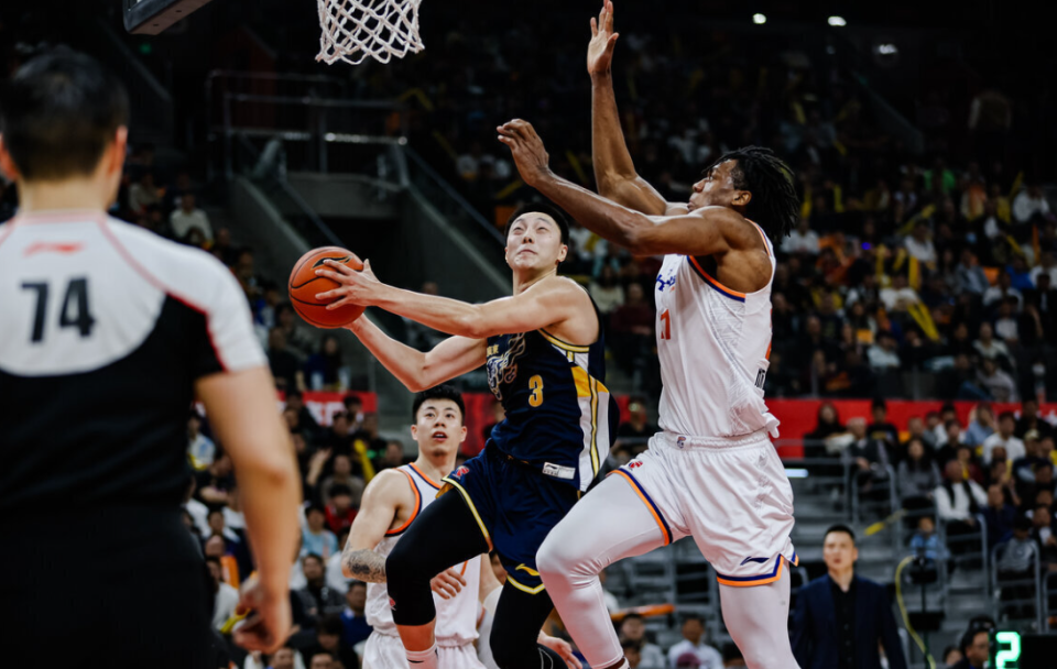 开云-CBA第一阶段排名！上海广厦争第一，山东杀进前4，辽篮下滑太严重