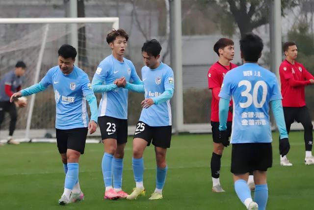 共赴热爱，为城而战！中超新赛季战火点燃，精彩看点不容错过