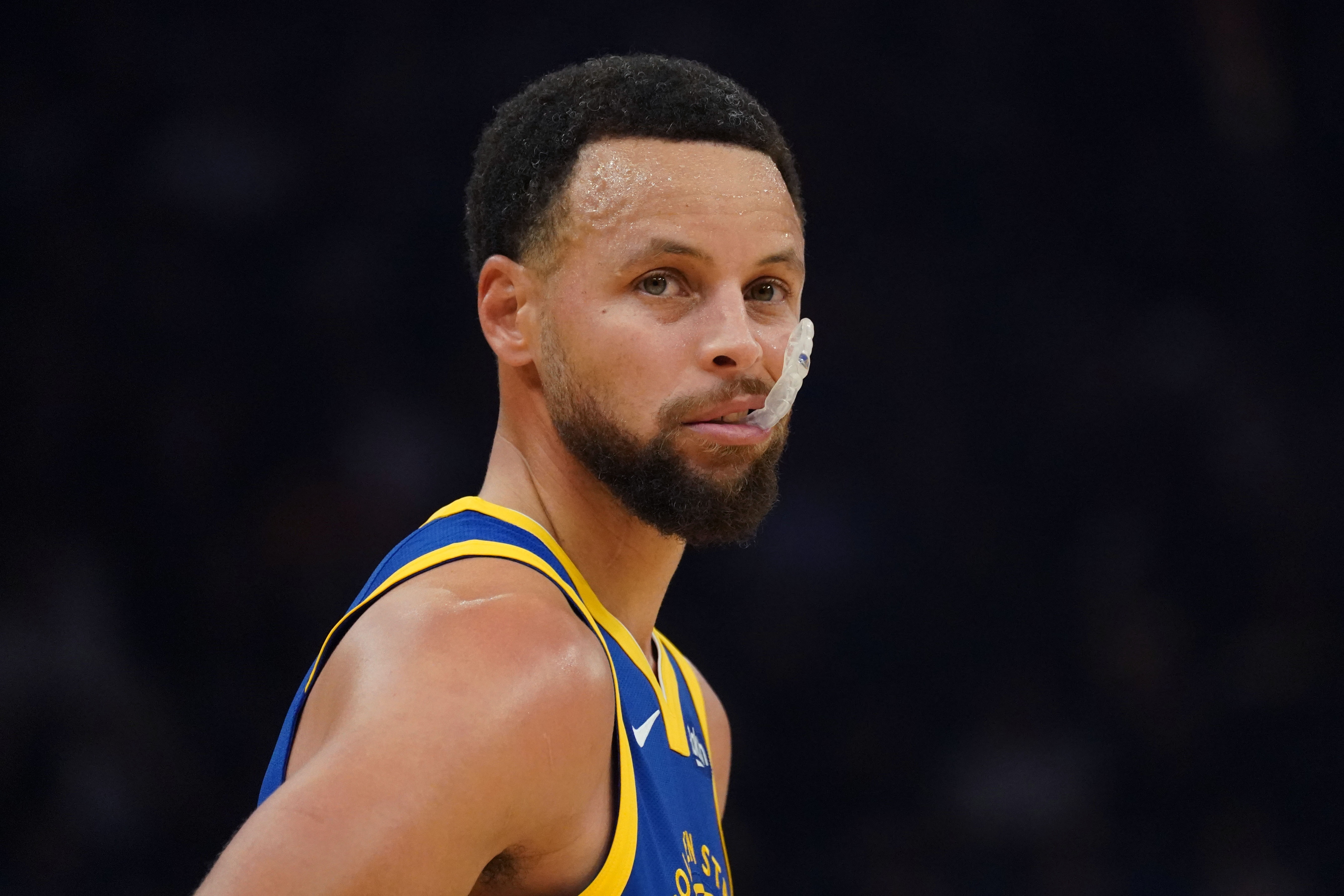 开云在线-去年的今天：库里成为NBA季后赛历史第11位突破4000分的球员